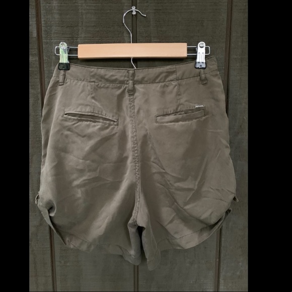 Volcom shorts - Picture 2 of 4